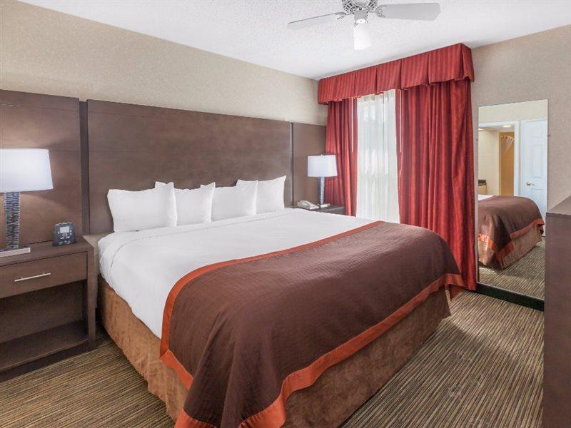 Affordable Suites Of America Detroit-Уорън Екстериор снимка