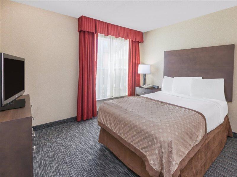 Affordable Suites Of America Detroit-Уорън Екстериор снимка