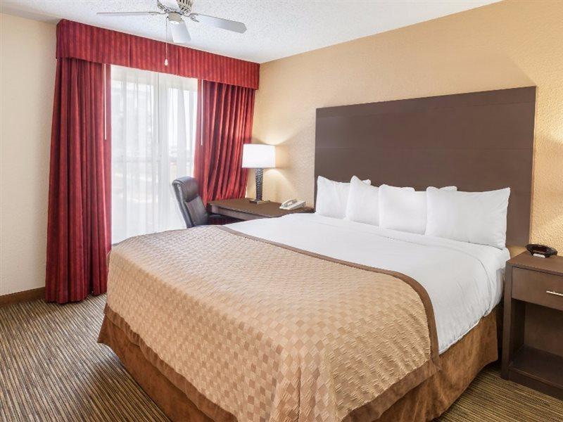 Affordable Suites Of America Detroit-Уорън Екстериор снимка